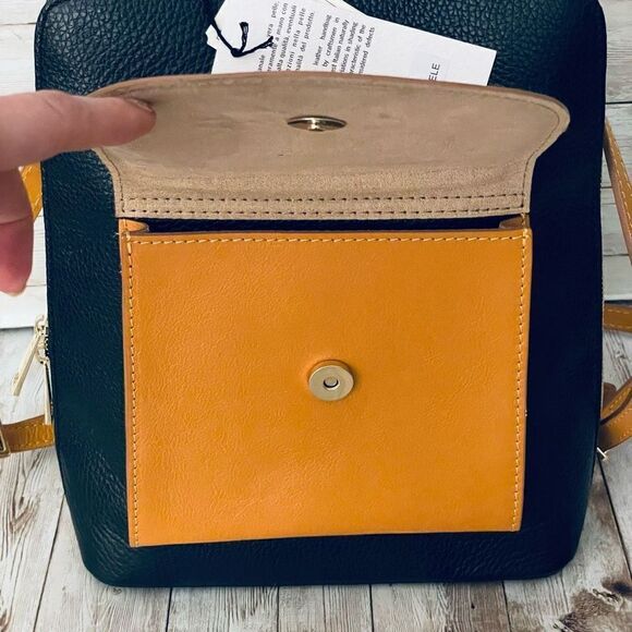 NWT DIVINA FIRENZE Black Tan Pebbled Italian Leather Convertible Backpack Bag main image 4